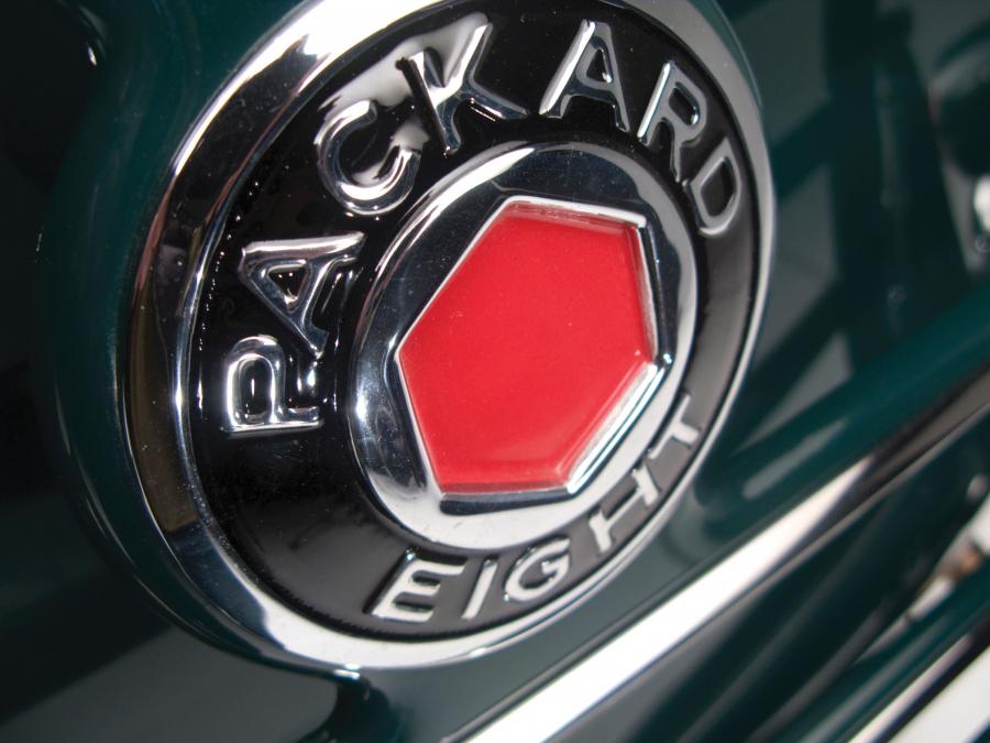  Packard Eight Phaeton 1936 года  (фото 4 из 15)